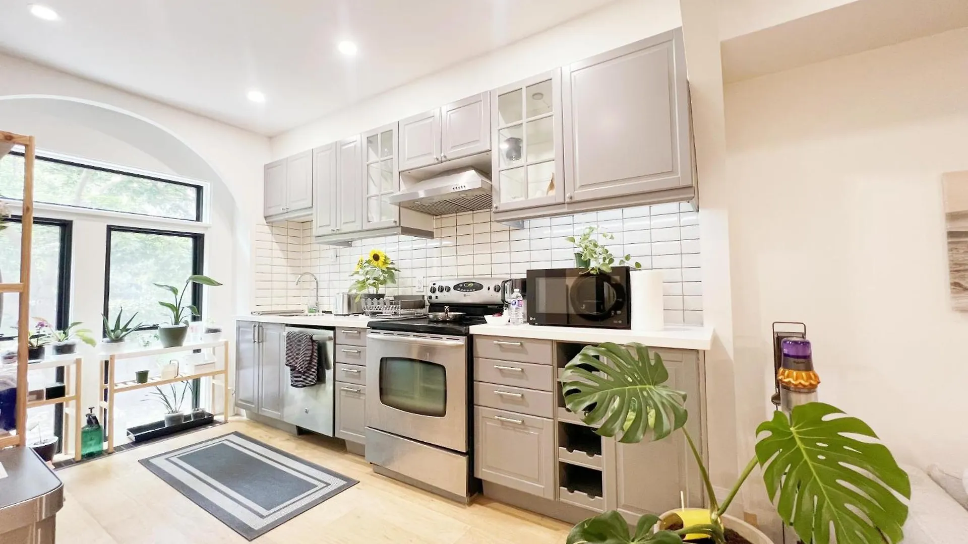 Vihome-22M- Cozy Nice Townhouse In Dt Toronto Near Wellesley And Jarvis Canada